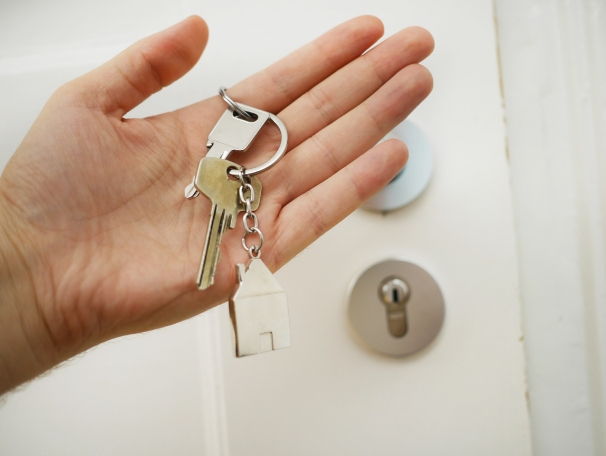 https://MikeVakas.StopRentingStartOwning.com